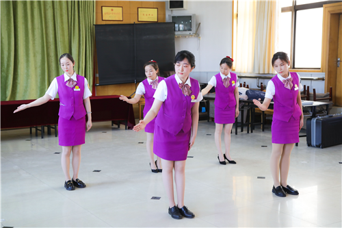 以禮展風采，以技促服務——我院后勤服務保障系統成功舉辦禮儀服務技能比武大賽