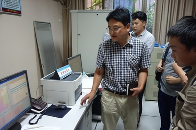 電子科大專家組赴石棉縣調研防震減災工作，助力信息電子技術應用